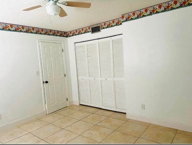 Building Photo - 4147 NW 90th Ave