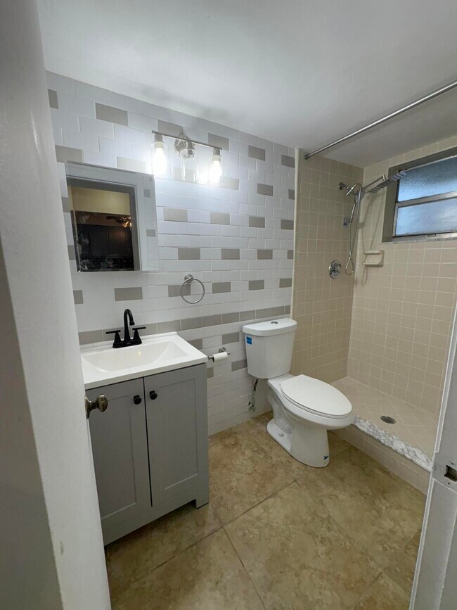 Building Photo - 1751 NW 75th Ave