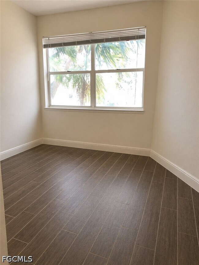 Building Photo - 12750 Equestrian Cir