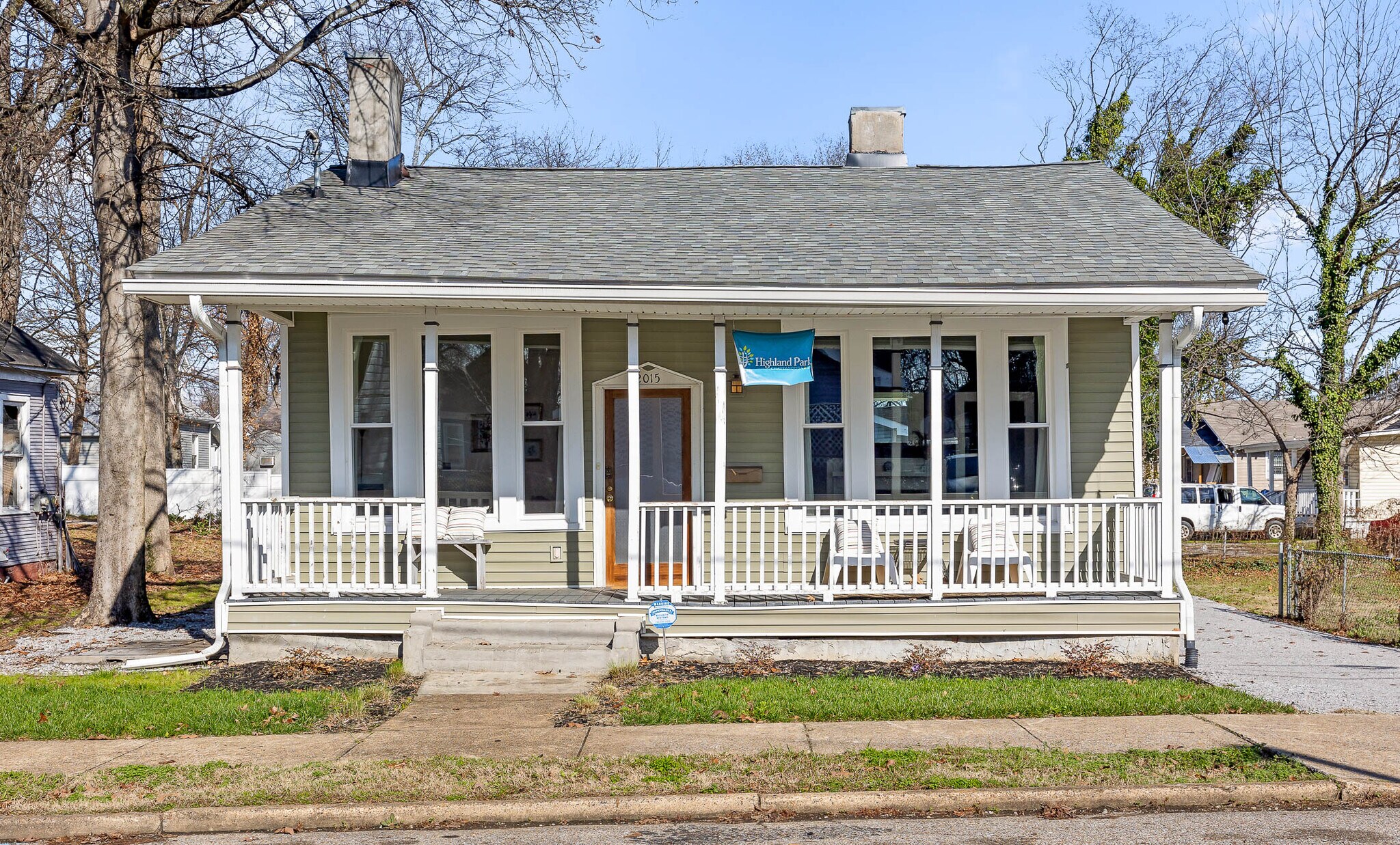 Building Photo - 2015 E 12th St