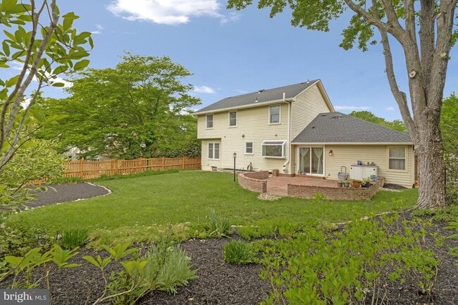 Building Photo - 2689 Glencroft Rd