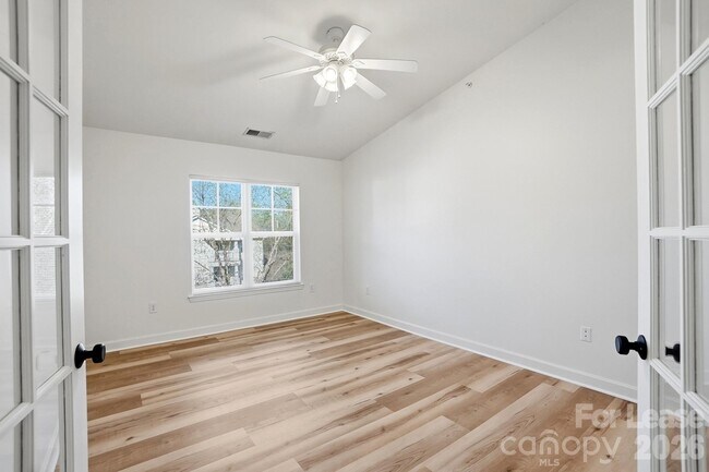 Building Photo - 17122 Red Feather Dr