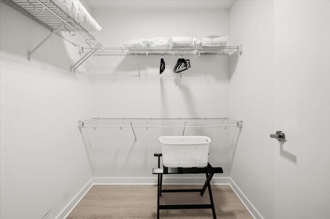 Building Photo - 1051 First St NE