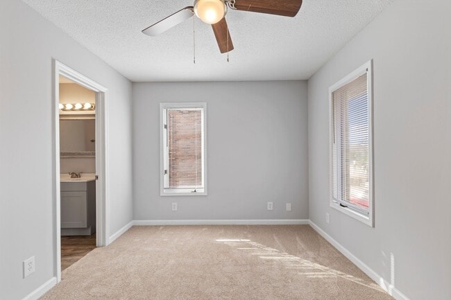 Building Photo - Master Suite with Balcony!!! Completely remodeled 2 level townhome close to the beaches of Surfside!