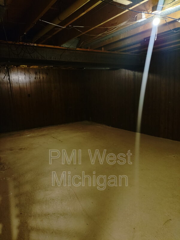 Building Photo - 4254 Bond St