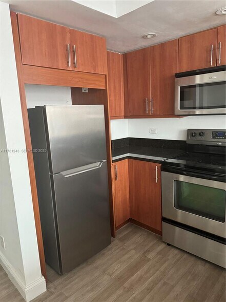 Building Photo - 111 E Flagler St