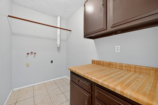 Building Photo - 7414 Breccia Dr