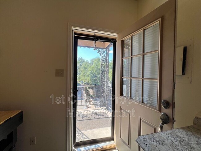 Building Photo - 4405 Bellaire Dr S