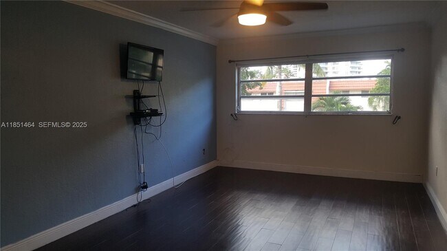 Building Photo - 3860 NE 170th St