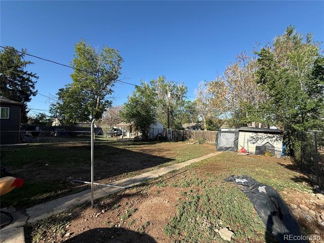 Building Photo - 1349 Kenton St