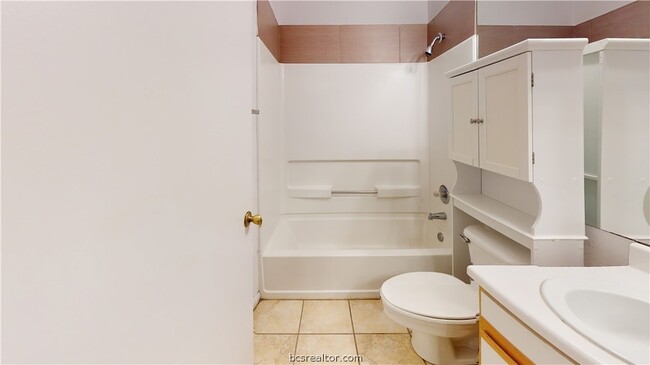 Building Photo - 529 Southwest PKWY Unit 102
