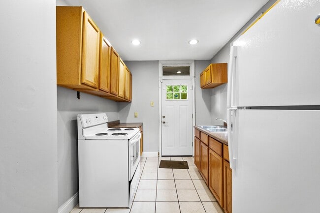 Building Photo - Stunning 4 bedroom home in Overbrook avail...