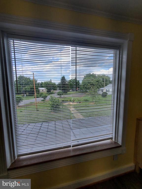 Building Photo - 448 Ridgeview Rd