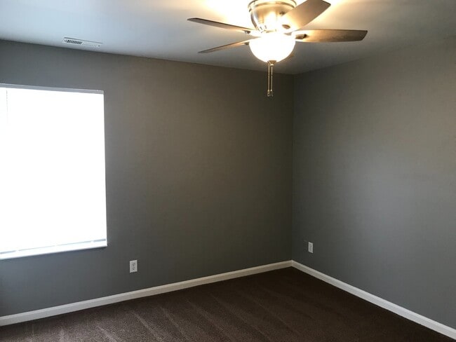 Building Photo - East side - 3 bedroom home