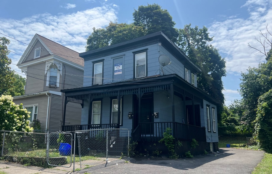 Building Photo - 1710 E Fayette St