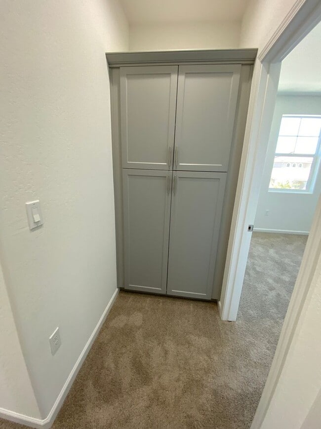 Building Photo - Spacious 4-Bedroom New Build in Prime Nort...