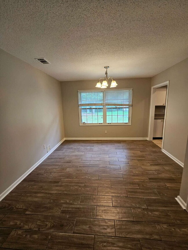 Building Photo - Remodeled house within walking distance of...