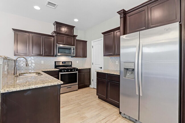 Building Photo - 14833 Harry Flournoy Ave