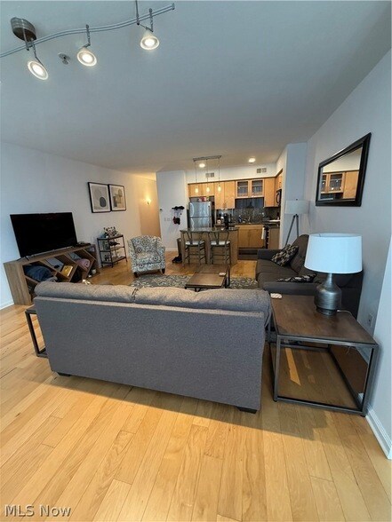 Building Photo - 1237 Washington Ave