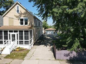 Building Photo - 3021 E 138th Pl