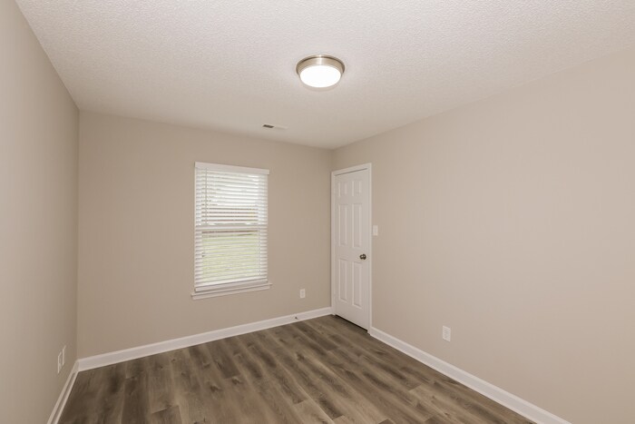 Building Photo - 4936 Aldersbrook Dr