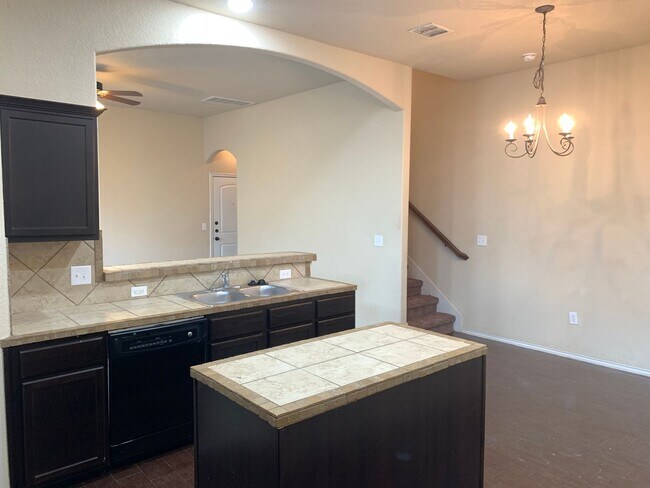 Building Photo - 3/2.5/2 in Creekside Crossing / 2 Stories ...