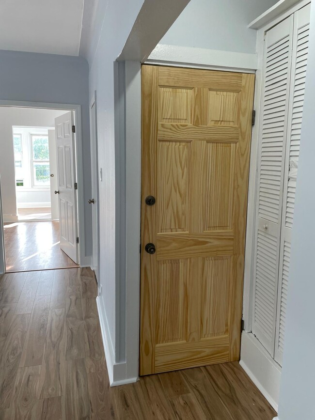 Building Photo - 10729 104th St