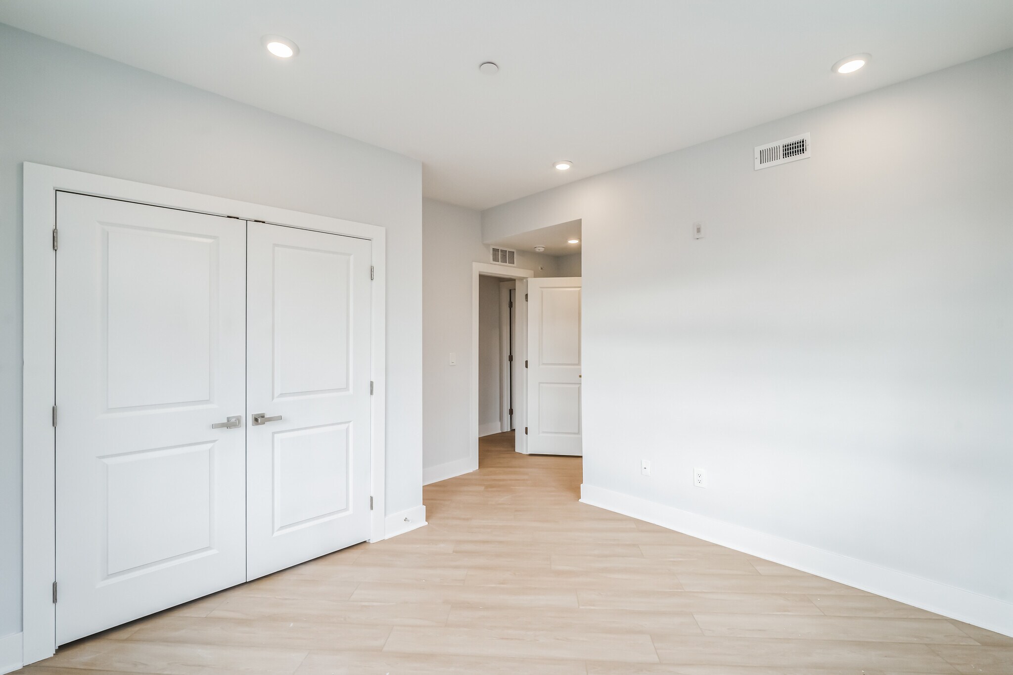 Building Photo - 646 N 32nd St