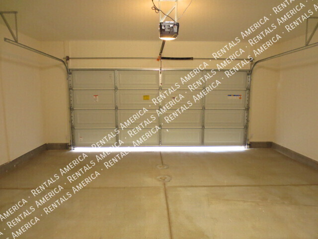 Building Photo - 2417 N 73rd Dr
