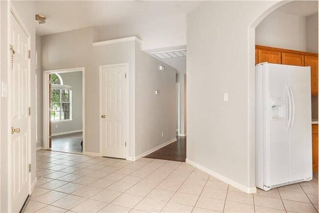 Building Photo - 1517 Hollyhock Ct