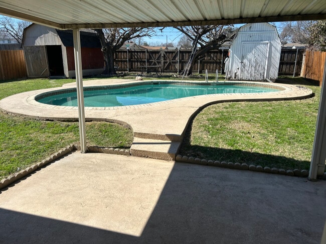 Building Photo - 1509 Greentree Ln