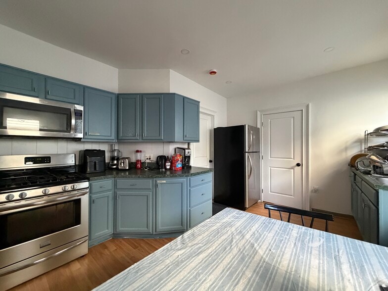 Building Photo - 56 Grampian Way