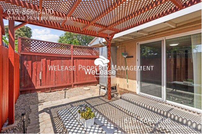 Building Photo - 4833 Lantana Dr