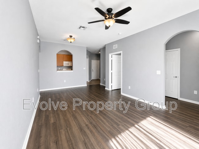 Building Photo - 8775 Sartori St
