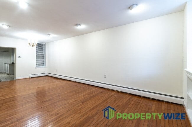 Building Photo - 726 S Wolfe St