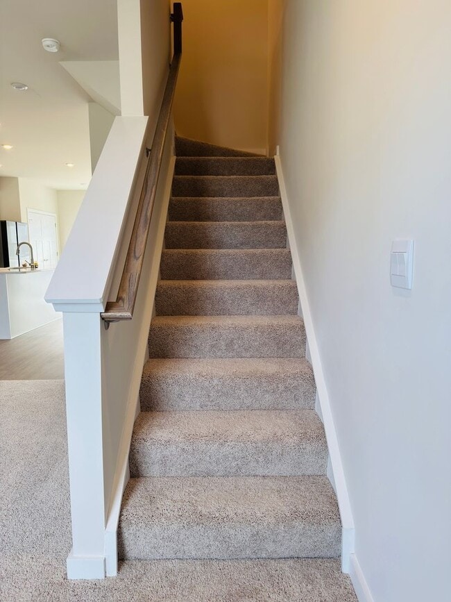 Building Photo - Brand New 4 Bed 3.5 Bath End Unit Townhome in Inwood