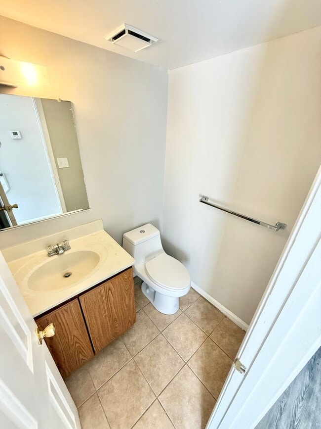 Building Photo - *** RENT READY!! Newly remodeled townhome! ALL Laminate.