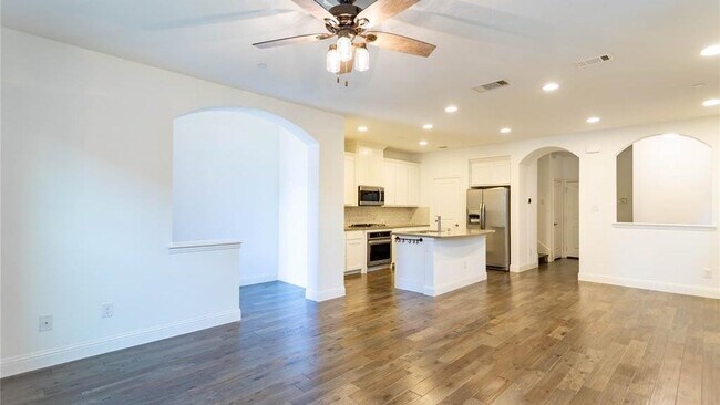 Building Photo - 7209 Huckleberry Dr