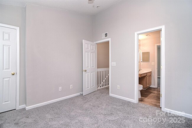 Building Photo - 158 Portestown Way