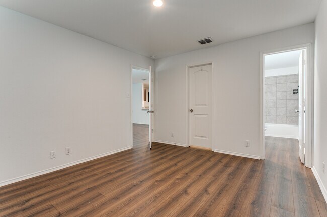 Building Photo - 5518 Salado Falls