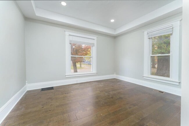 Building Photo - 116 Jewett St