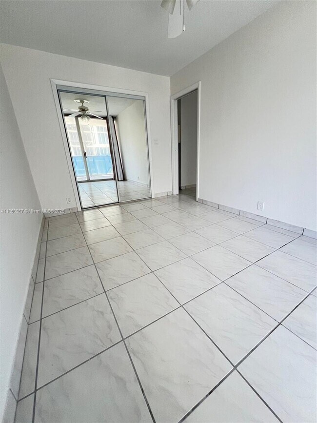 Building Photo - 6767 Collins Ave