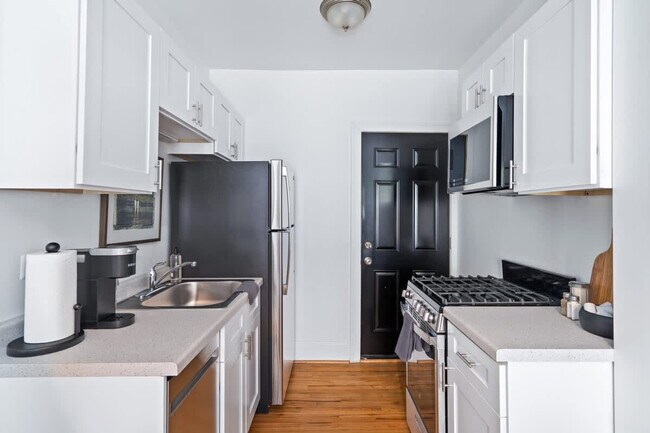 Building Photo - 1200 W Eddy St