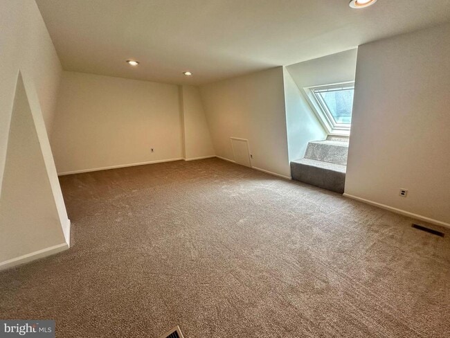 Building Photo - 560 Foxwood Ln