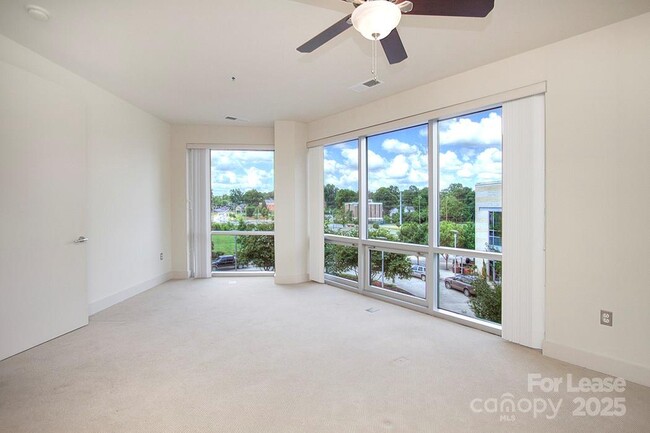 Building Photo - 1133 Metropolitan Ave