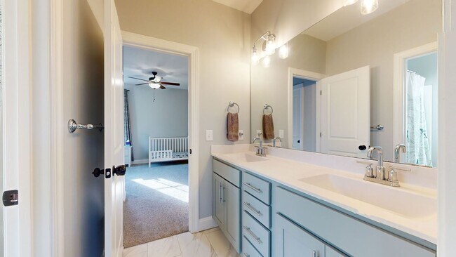 Building Photo - Luxury Home in gated Hampstead Community