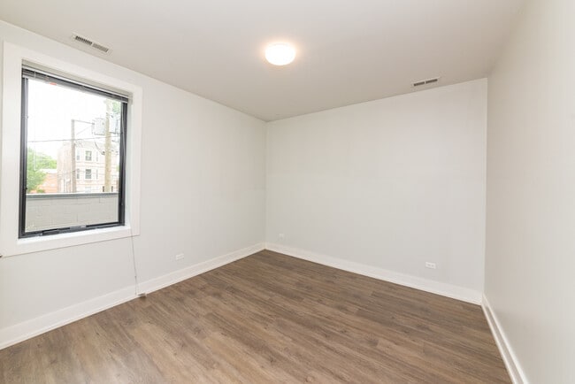 Building Photo - 2111 S Halsted St