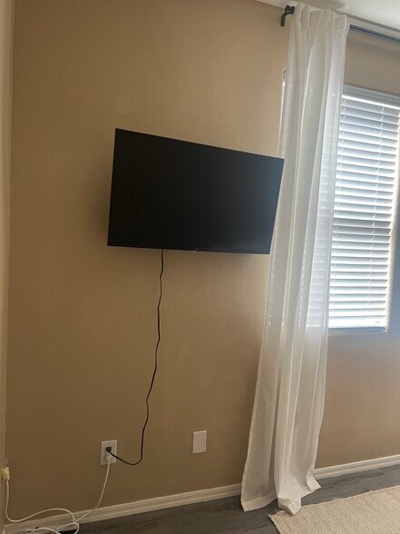 Building Photo - 12127 W Lone Tree Trl