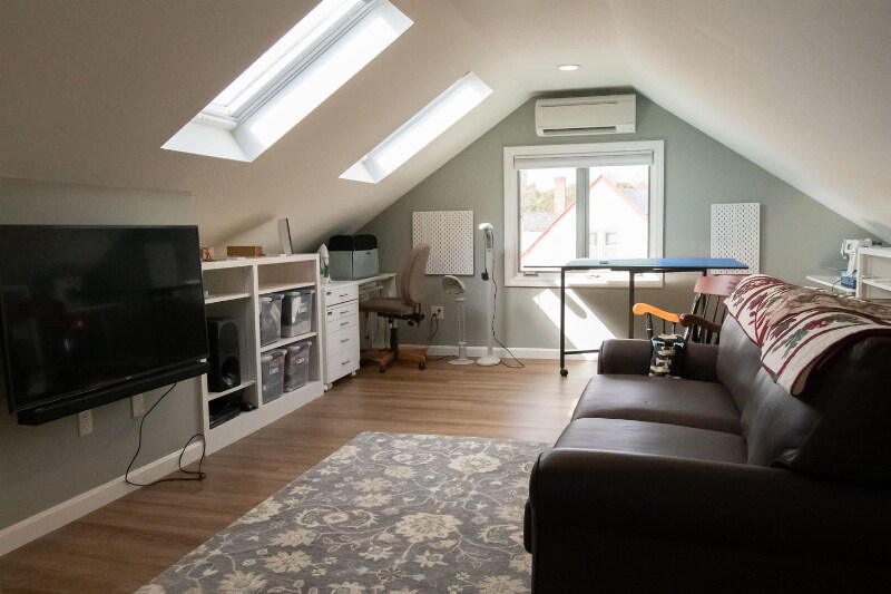 Building Photo - 10 Wallace Aveune