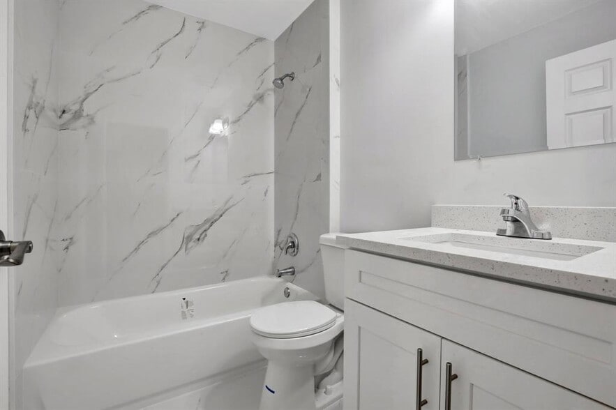 Building Photo - 5200 NW 66th Ave